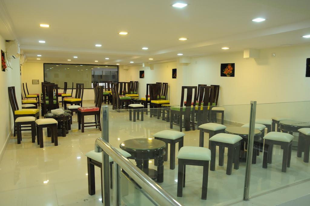 Hotel Executive Inn Vijayawāda Buitenkant foto