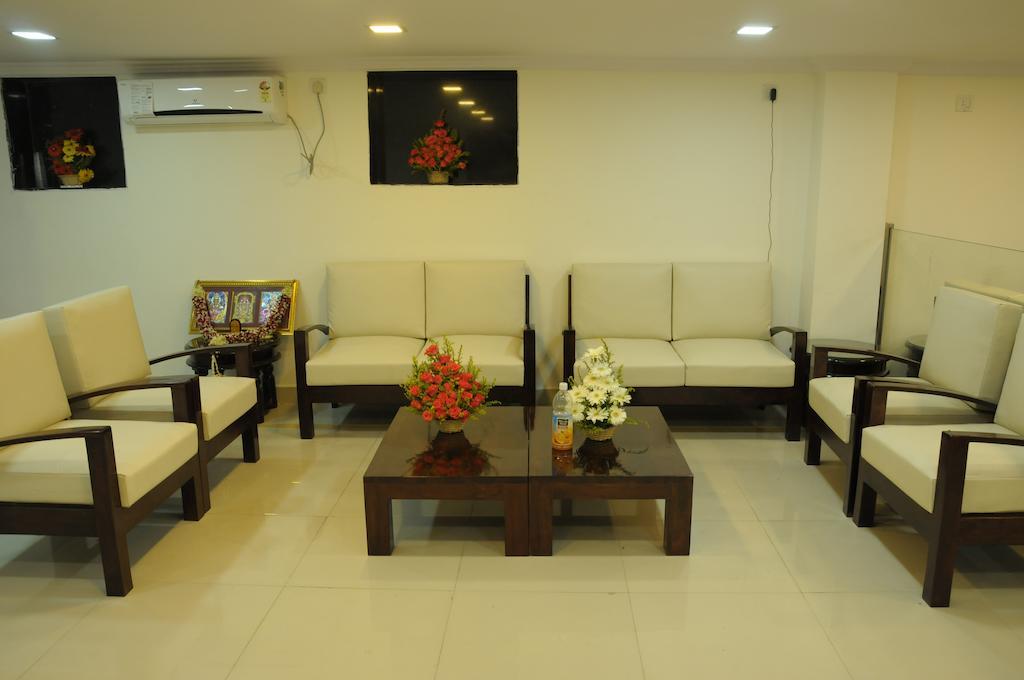Hotel Executive Inn Vijayawāda Buitenkant foto