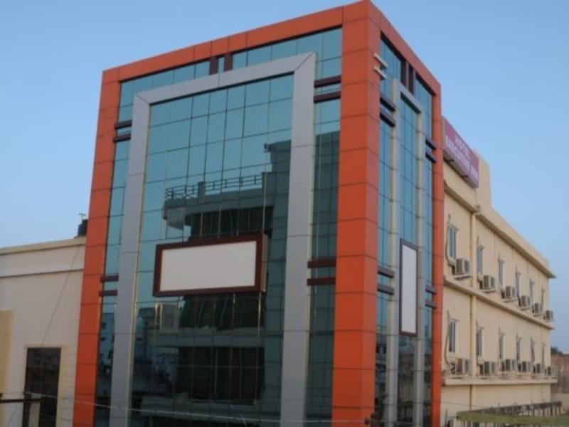 Hotel Executive Inn Vijayawāda Buitenkant foto