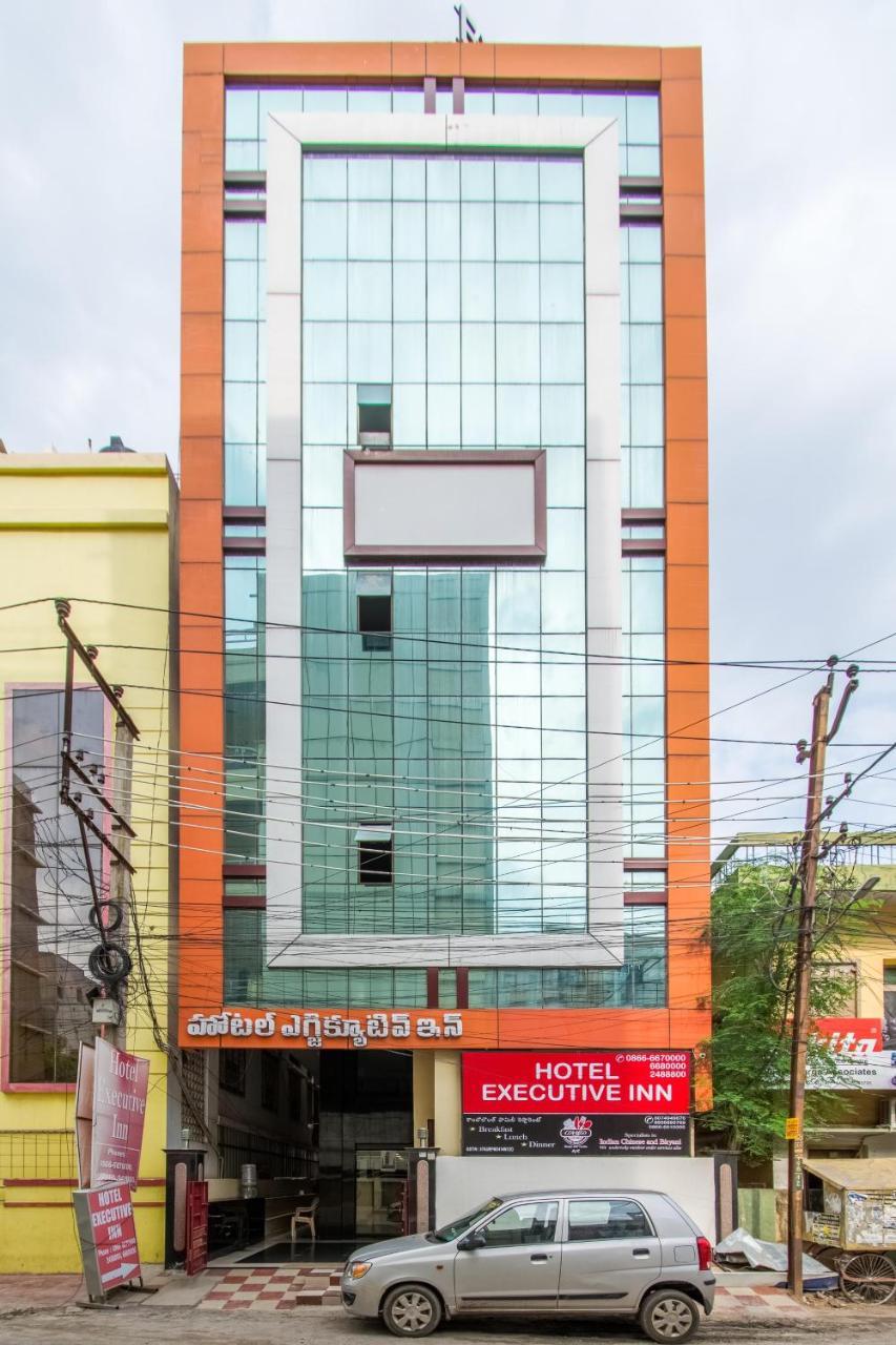 Hotel Executive Inn Vijayawāda Buitenkant foto