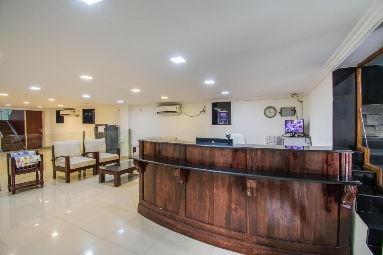 Hotel Executive Inn Vijayawāda Buitenkant foto