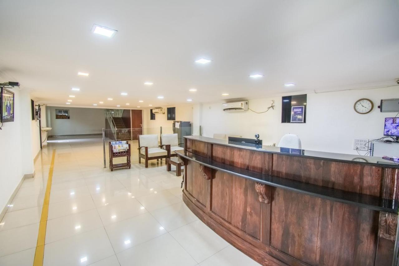 Hotel Executive Inn Vijayawāda Buitenkant foto
